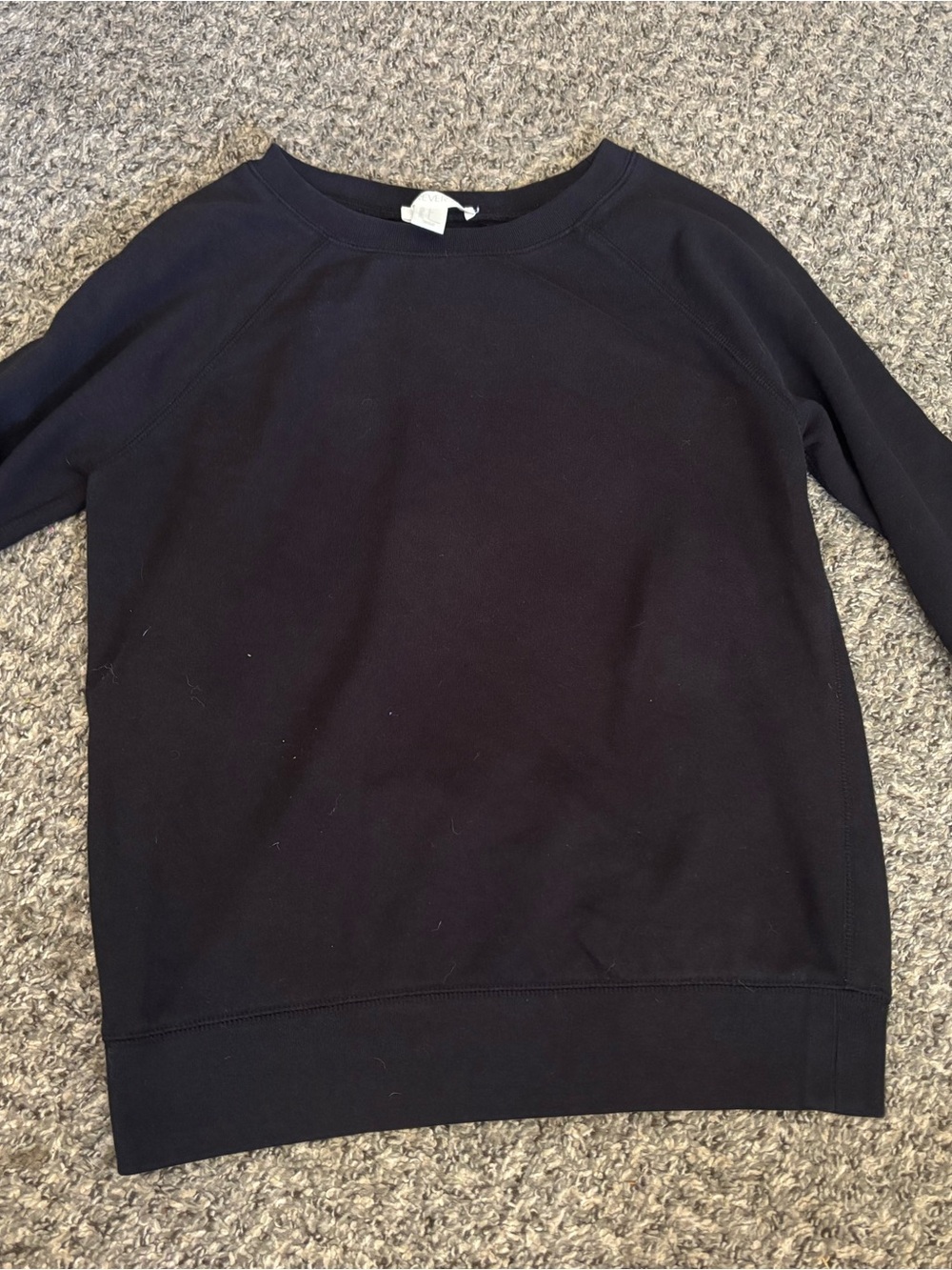 Forever 21 Black Crewneck Sweatshirt